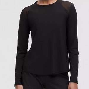 Lululemon Women's Black Long Sleeve Top